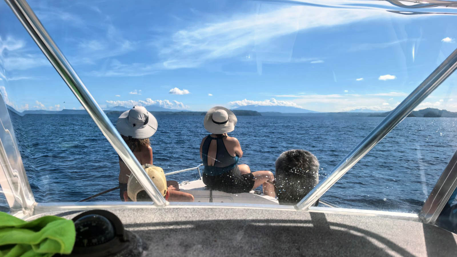 Private boat tour scenery in the Gulf of Papagayo with MarSea Tours
